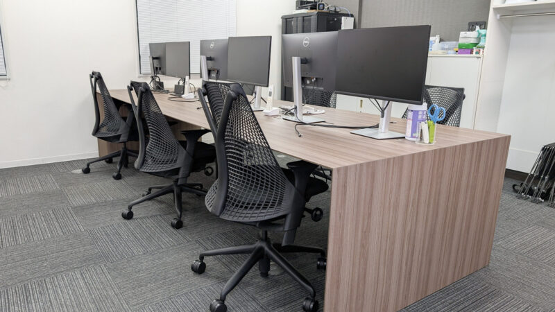 レイアウト変更のメイン。フリーアドレスデスク